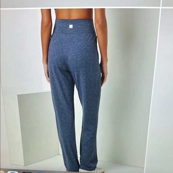 Vuori Lux At Ease Straight pant, M, Azure Heather - Picture 5 of 6